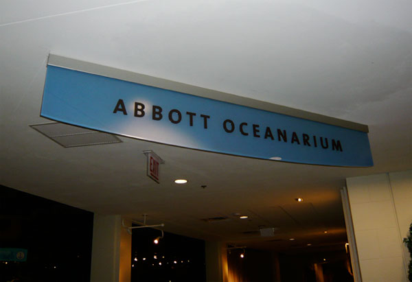Shedd Aquarium Sign